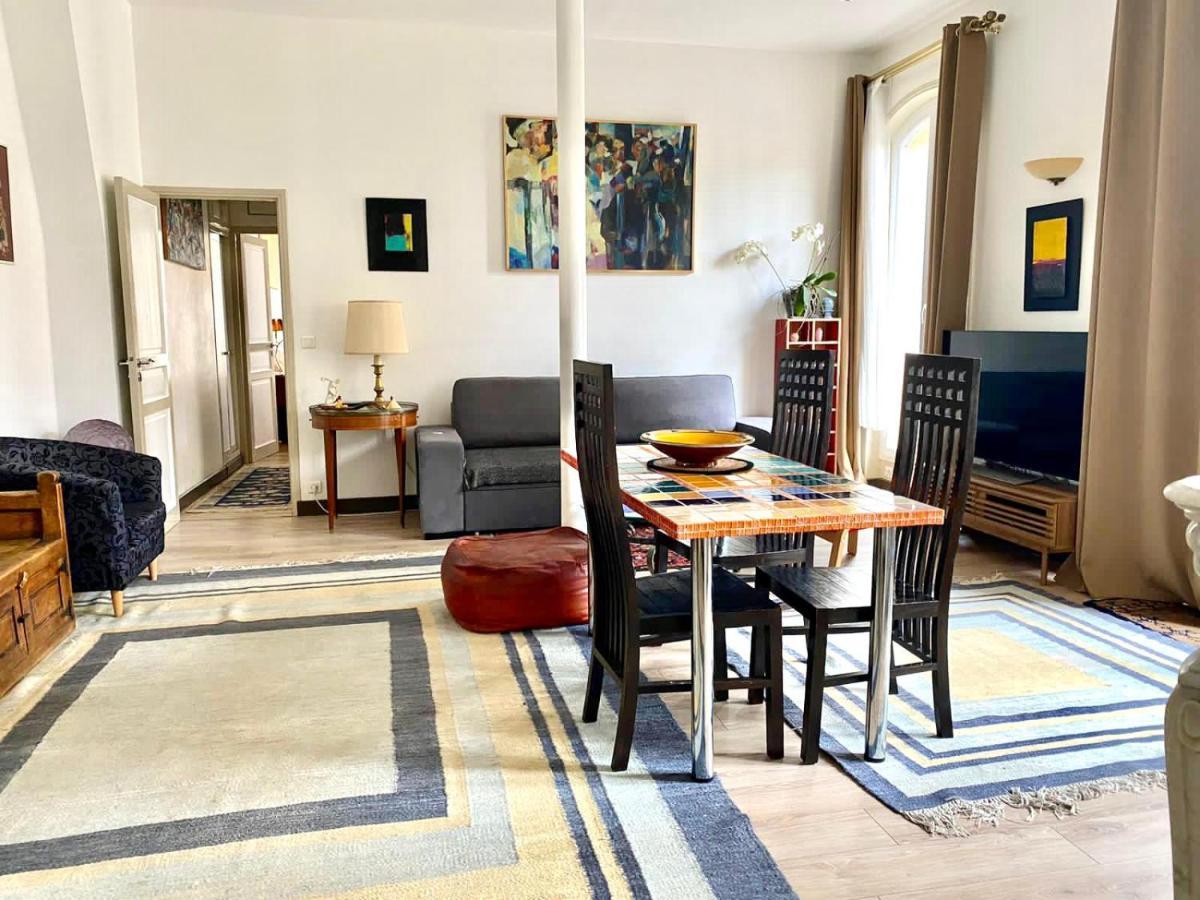 Romantic In Apartamento